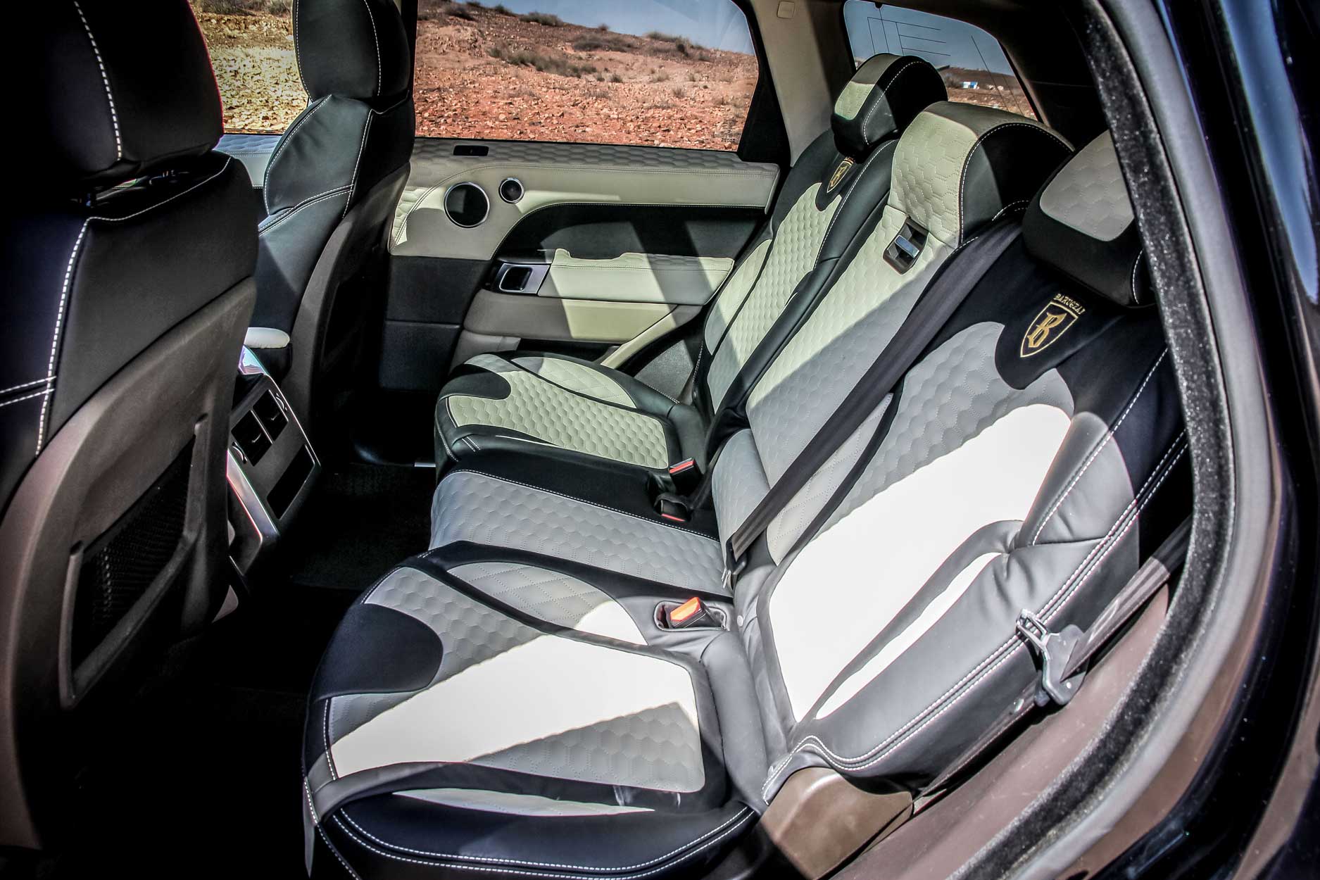 interior_gallery_sport_494_ivory_black_rear_driver_side