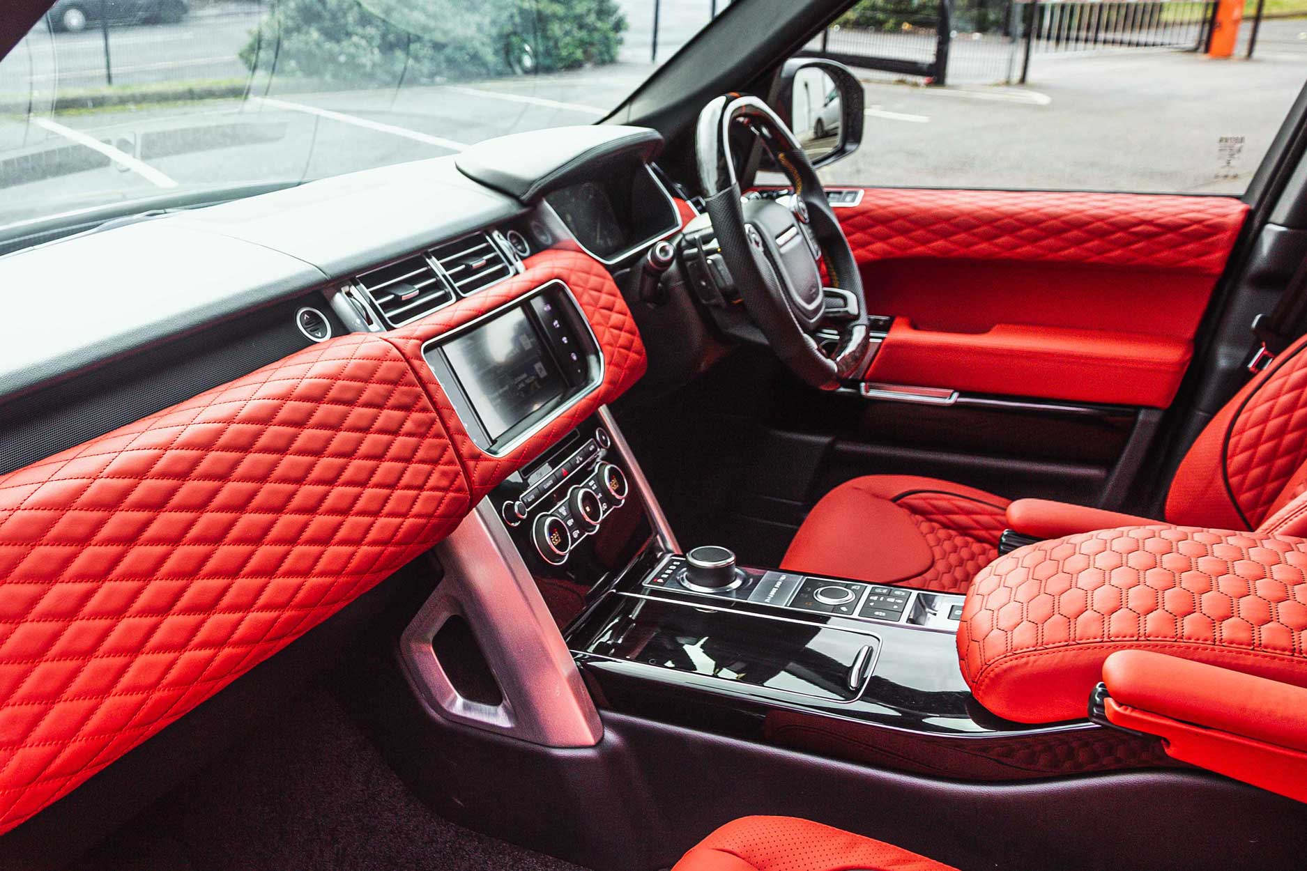 interior_gallery_bison_xpressions_405_red_dash