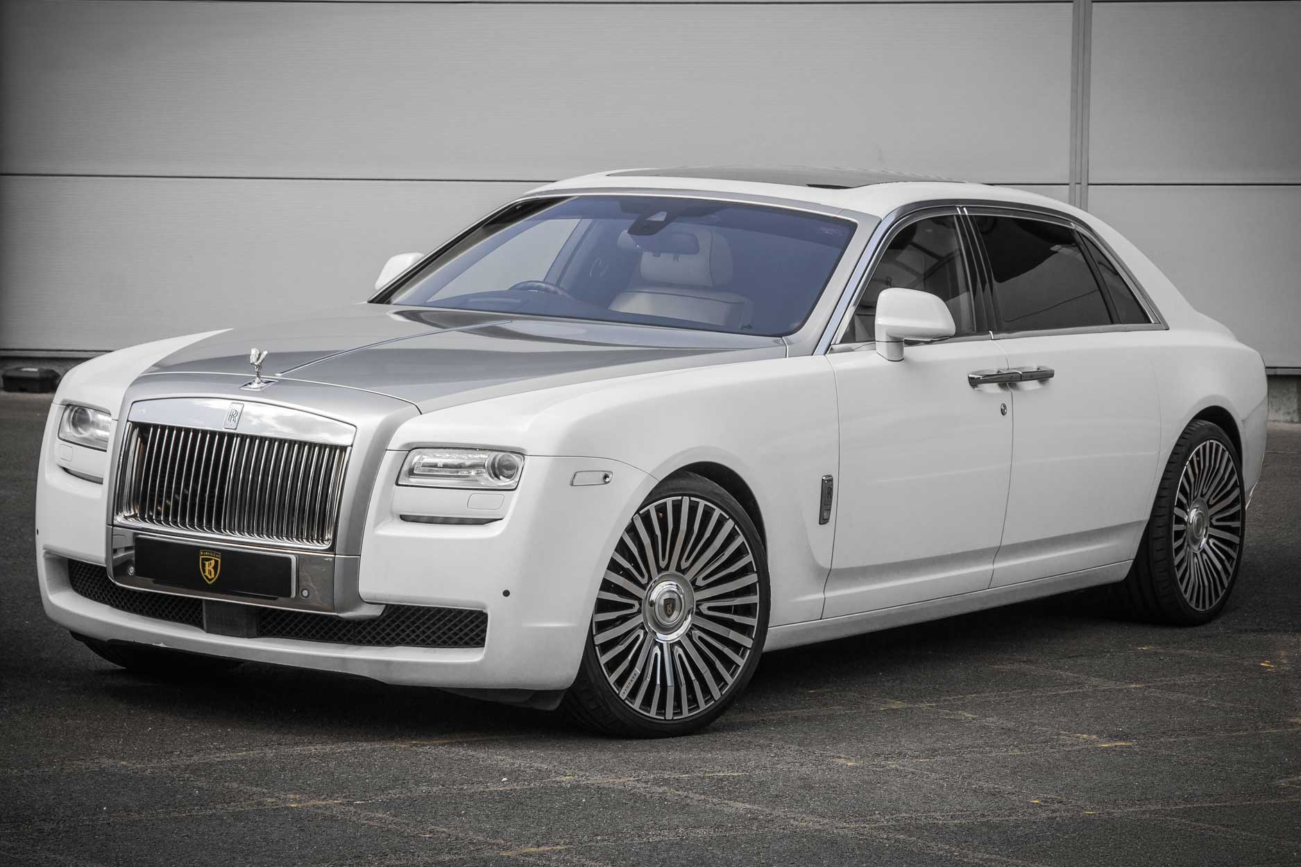 rolls_royce_ghost_s1_white_fr_qrtr_2_for_gallery